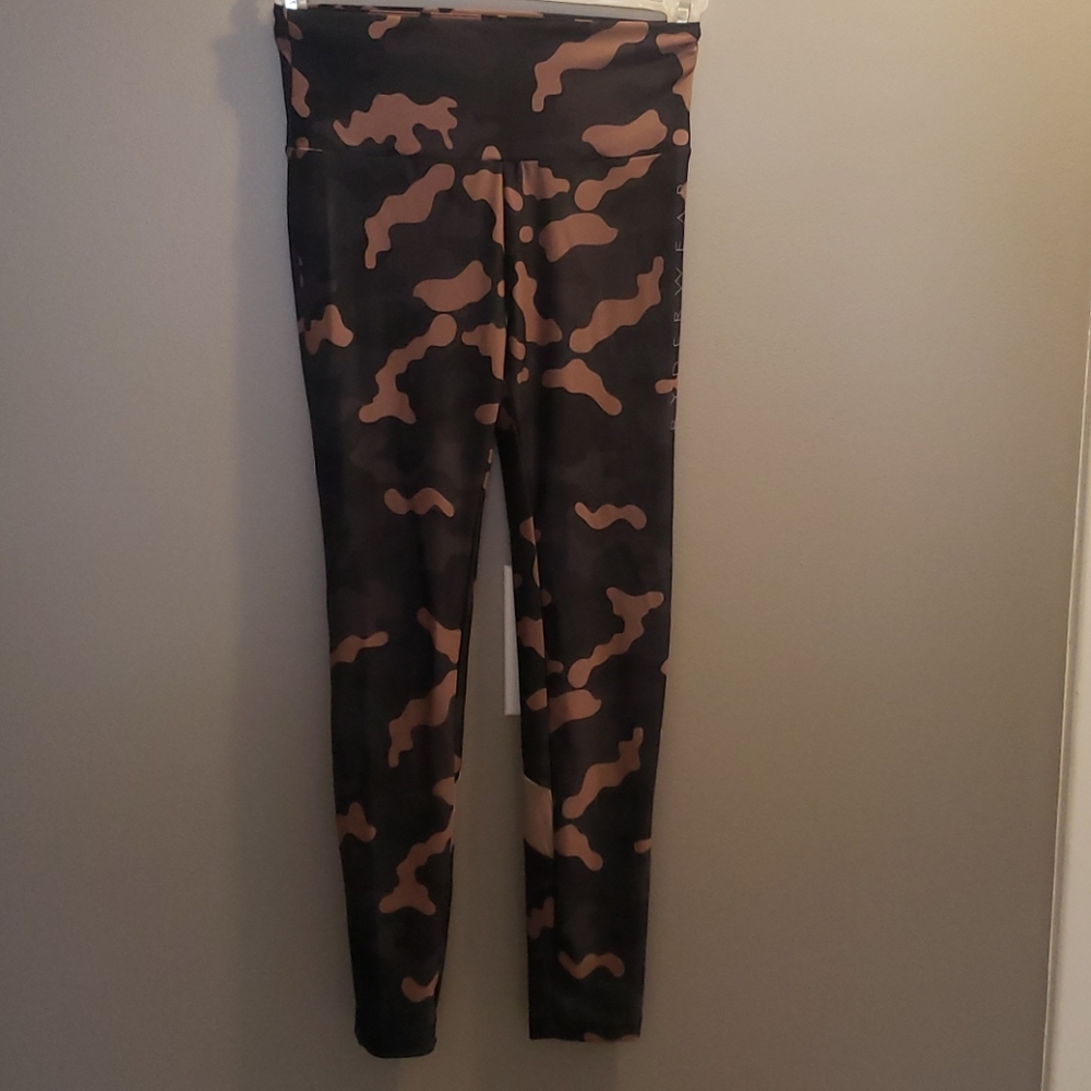 Ryderwear Camo scrunch bum leggings